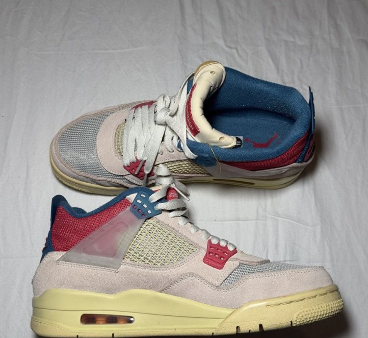 Jordan 4 Retro Union Guava Ice