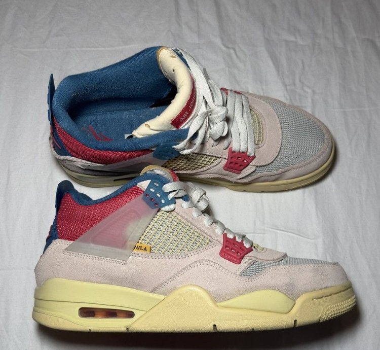 Jordan 4 Retro Union Guava Ice