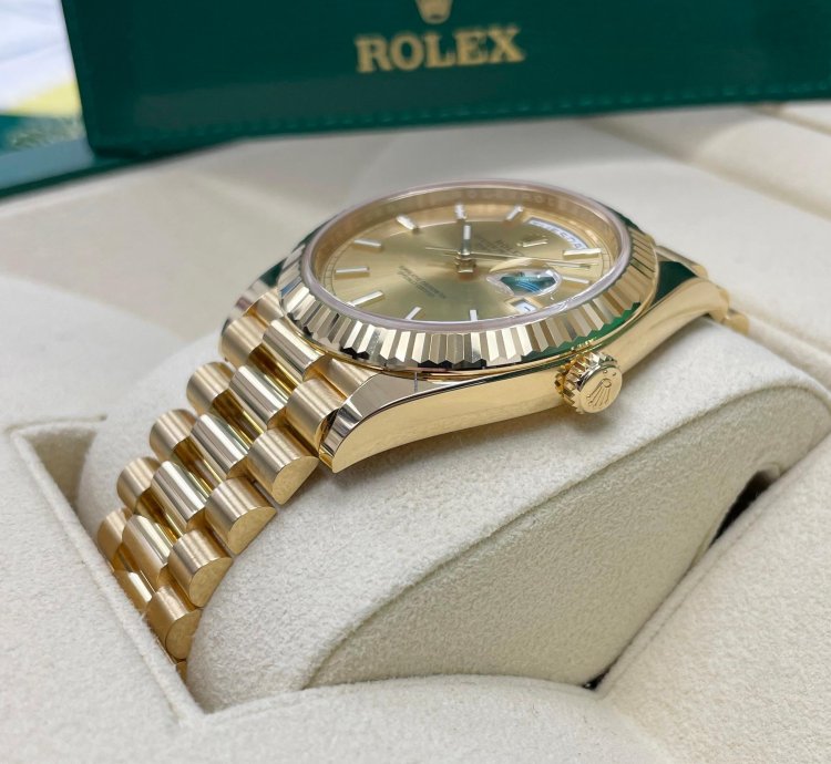 Rolex Day-date 40 Unworn Day-date 40mm 228238 Yellow Gold Presidential Bracelet Champagne Index Dial