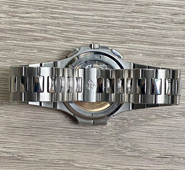 Patek Philippe Nautilus Travel Time Ref 5990 1a