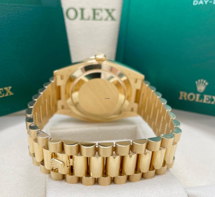 Rolex Day-date 40 Unworn Day-date 40mm 228238 Yellow Gold Presidential Bracelet Champagne Roman Dial