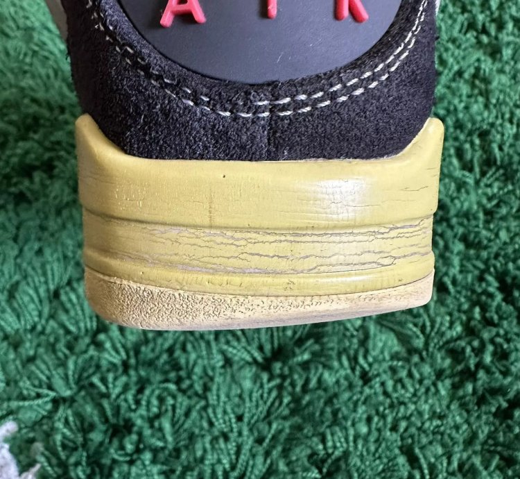 Jordan 4 Retro Union La Mid Off Noir