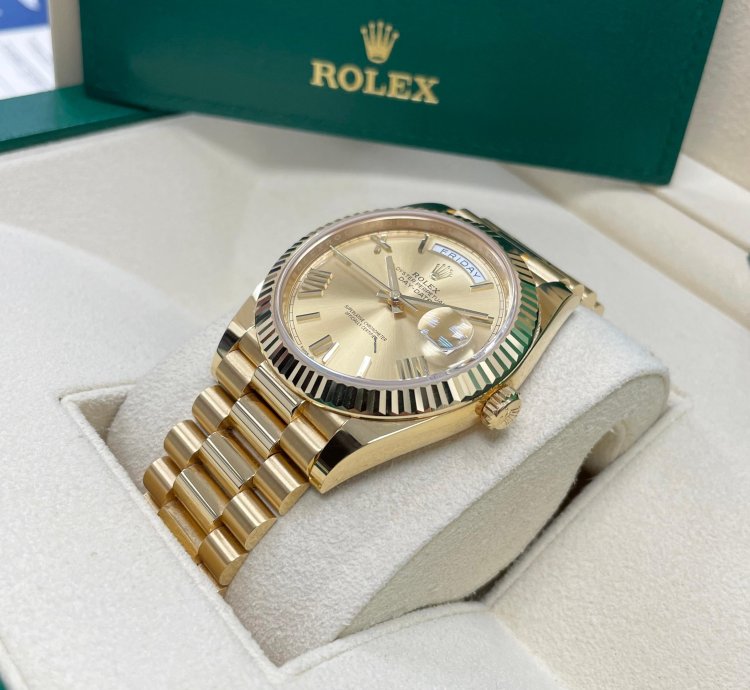 Rolex Day-date 40 Unworn Day-date 40mm 228238 Yellow Gold Presidential Bracelet Champagne Roman Dial