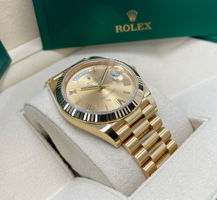 Rolex Day-date 40 Unworn Day-date 40mm 228238 Yellow Gold Presidential Bracelet Champagne Roman Dial