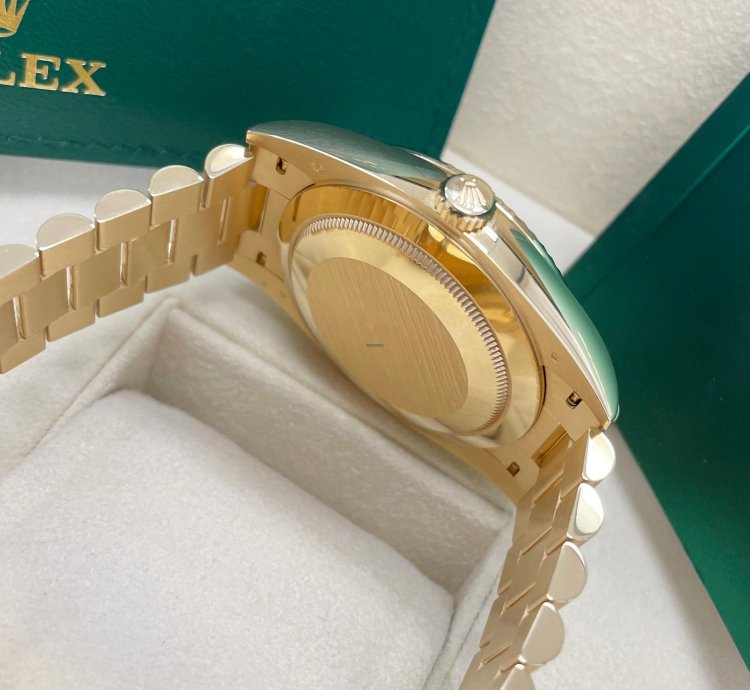 Rolex Day-date 40 Unworn Day-date 40mm 228238 Yellow Gold Presidential Bracelet Champagne Roman Dial