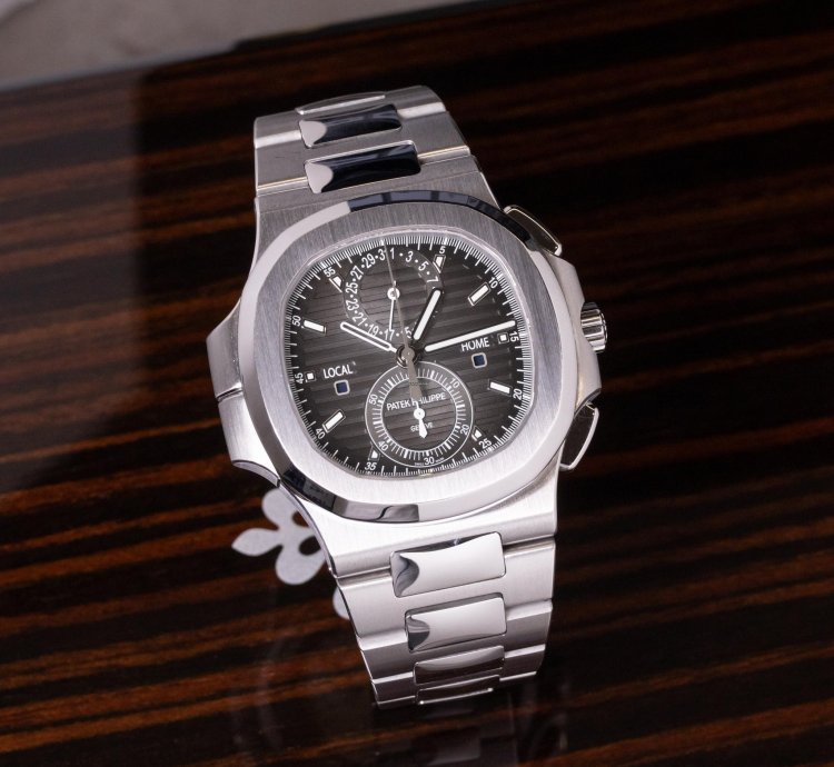 Patek Philippe Nautilus Travel-time Chronograph Steel Box And Papers 2020