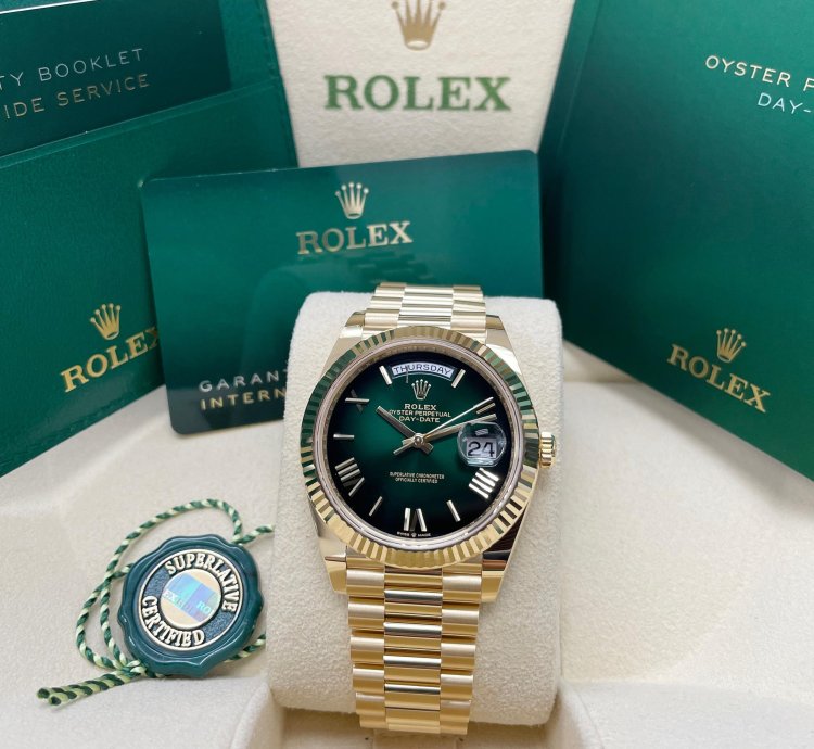 Rolex Day-date 40 Unworn Day-date 40mm 228238 Yellow Gold Presidential Bracelet Green Ombre Roman Dial