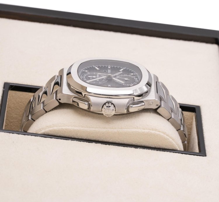 Patek Philippe Nautilus Travel-time Chronograph Steel Box And Papers 2020