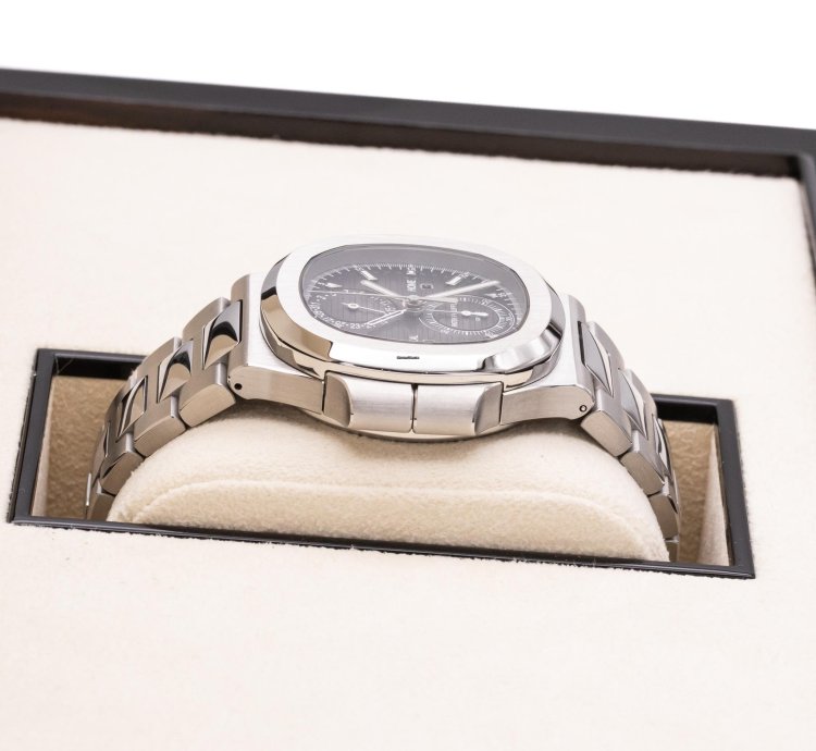Patek Philippe Nautilus Travel-time Chronograph Steel Box And Papers 2020