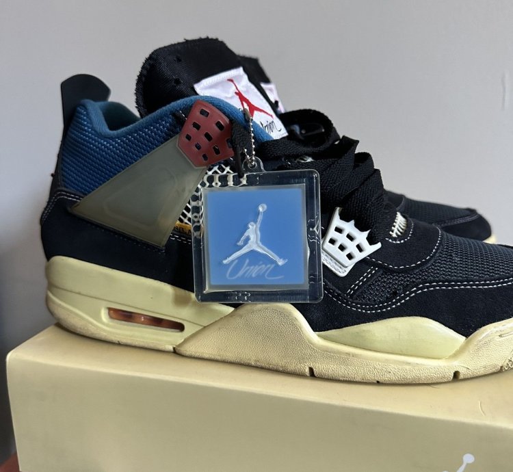 Jordan 4 Retro Union Off Noir Size 11