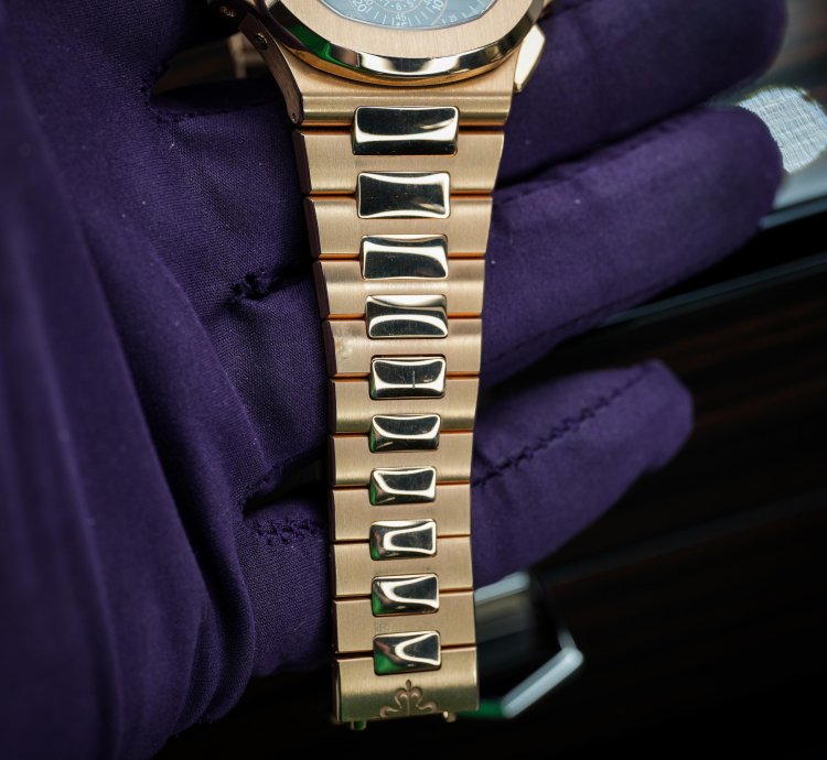 Patek Philippe Nautilus Updated Clasp
