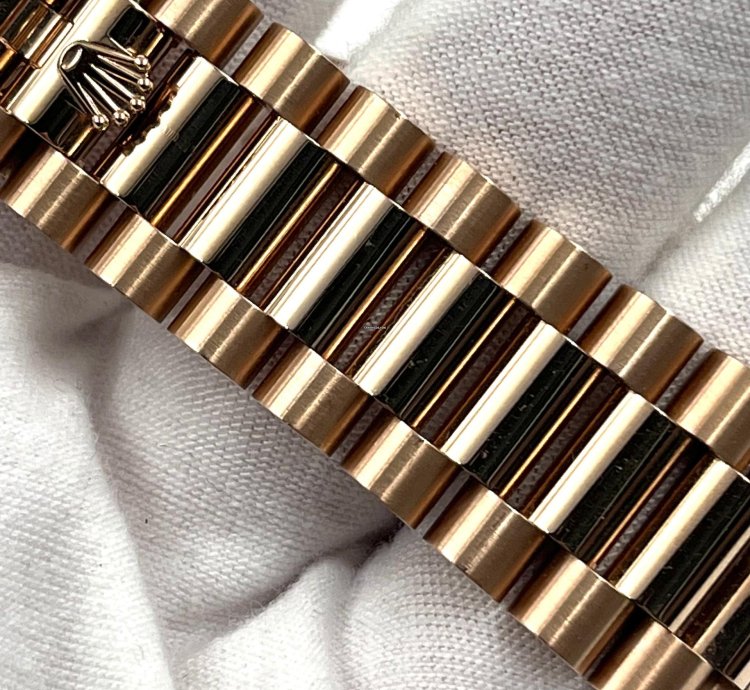 Rolex Day-date 40 Unworn Day-date 40mm Eisenkiesel Diamond Dial Rose Gold Bracelet 228235 Box Papers 2024