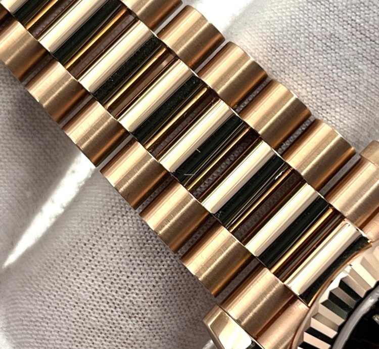 Rolex Day-date 40 Unworn Day-date 40mm Eisenkiesel Diamond Dial Rose Gold Bracelet 228235 Box Papers 2024