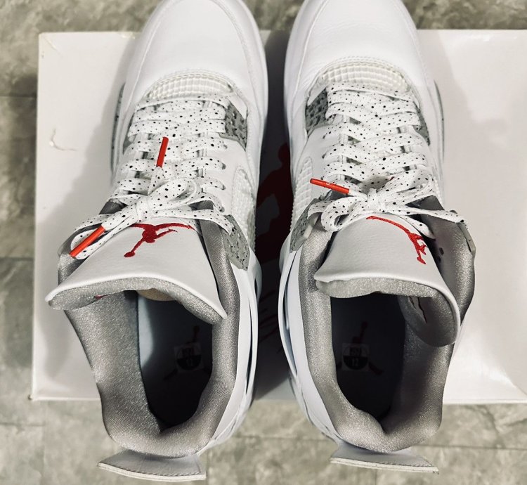 Jordan 4 Retro White Oreo 2021