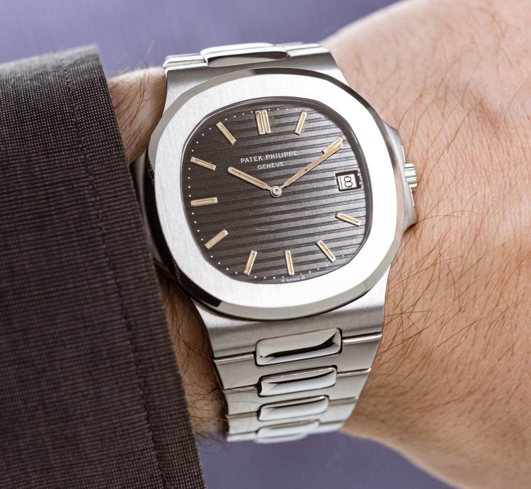 Patek Philippe Nautilus Vintage Nautilus Jumbo Mark-1 Ref 3700-1 Stainless Steel Sigma Tritium Dial Box Extract Bj-1977 Excellent