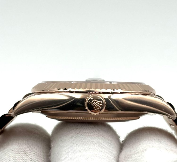 Rolex Day-date 40 Unworn Day-date 40mm Green Roman Dial Rose Gold Bracelet 228235 Box Papers 2024