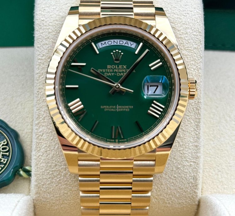Rolex Day-date 40 Unworn Day-date 40mm Green Roman Dial Yellow Gold Bracelet 228238 Box Papers 2024