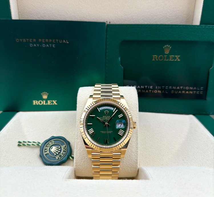 Rolex Day-date 40 Unworn Day-date 40mm Green Roman Dial Yellow Gold Bracelet 228238 Box Papers 2024