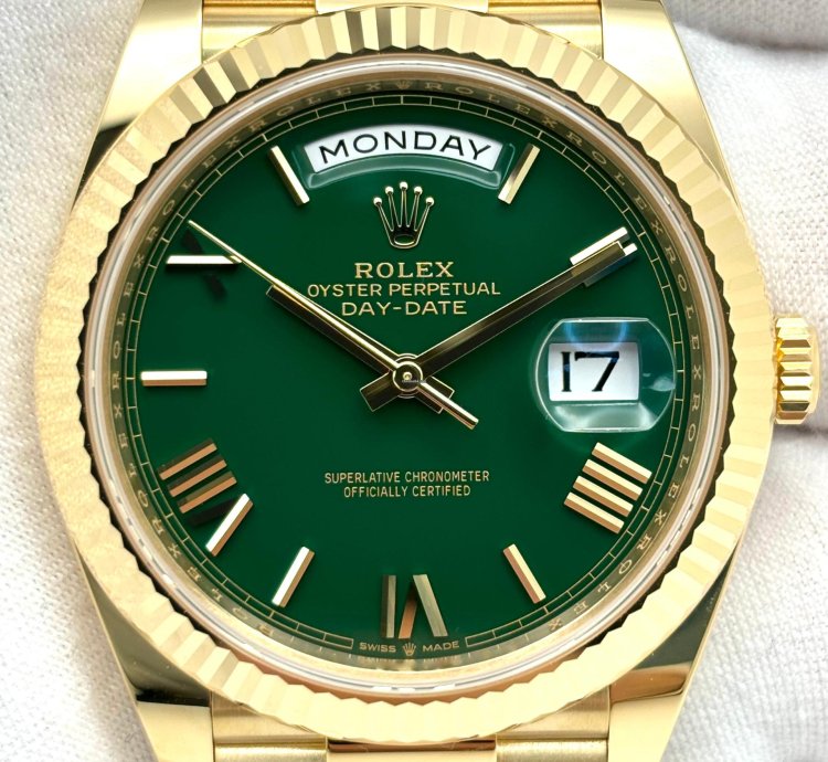 Rolex Day-date 40 Unworn Day-date 40mm Green Roman Dial Yellow Gold Bracelet 228238 Box Papers 2024
