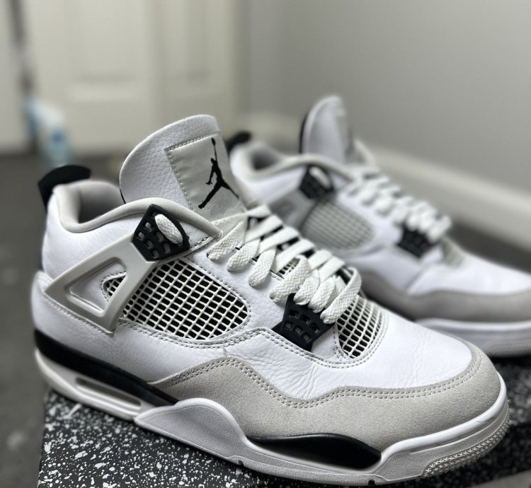 Jordan 4 Retro- Military Black