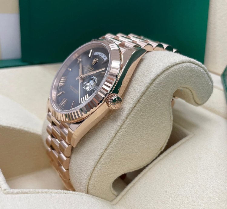 Rolex Day-date 40 Unworn Day-date 40mm Slate Ombre Dial 228235 Rose Gold Presidential Bracelet
