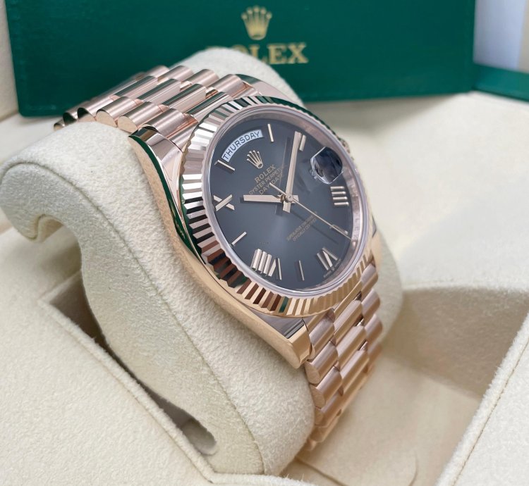 Rolex Day-date 40 Unworn Day-date 40mm Slate Ombre Dial 228235 Rose Gold Presidential Bracelet
