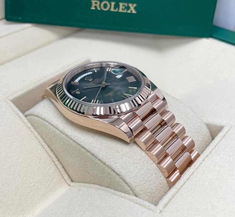 Rolex Day-date 40 Unworn Day-date 40mm Slate Ombre Dial 228235 Rose Gold Presidential Bracelet