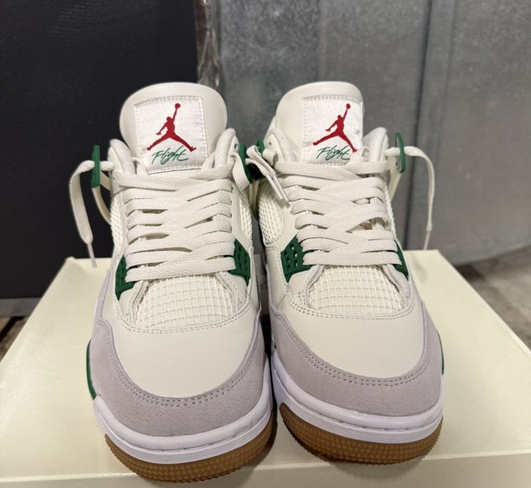 Jordan 4 Sb Pine Green