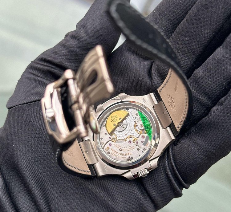 Patek Philippe Nautilus White Gold Box Papers 2007 Rubber Strap