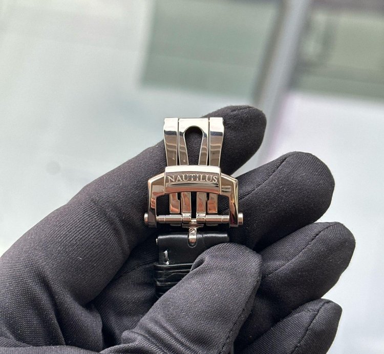 Patek Philippe Nautilus White Gold Box Papers 2007 Rubber Strap