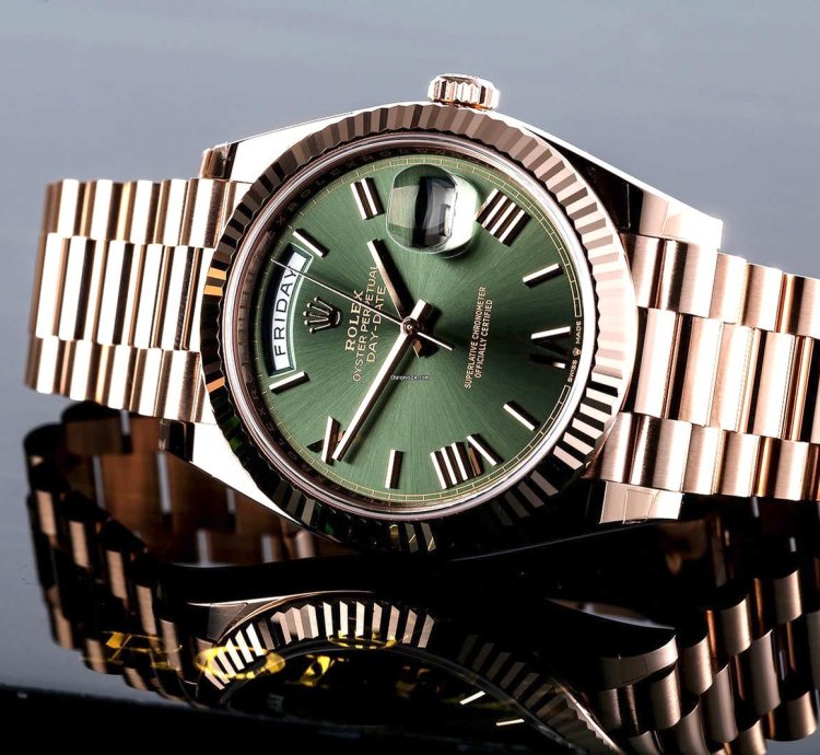 Rolex Day-date 40 Unworn Full Set 228235