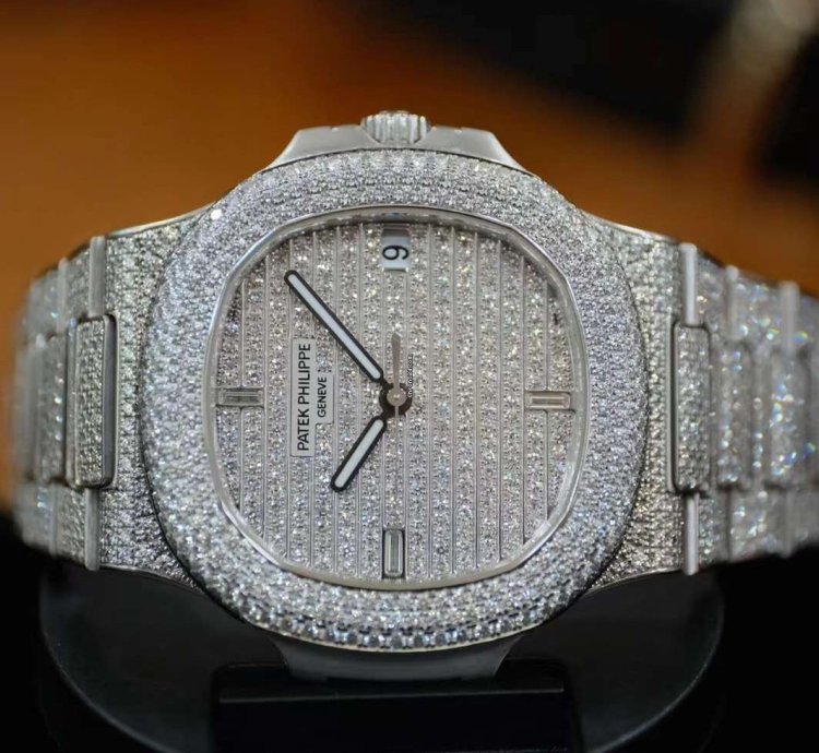 Patek Philippe Nautilus White Gold Diamond Automatic Watch 40mm