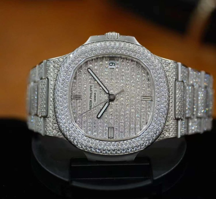 Patek Philippe Nautilus White Gold Diamond Automatic Watch 40mm