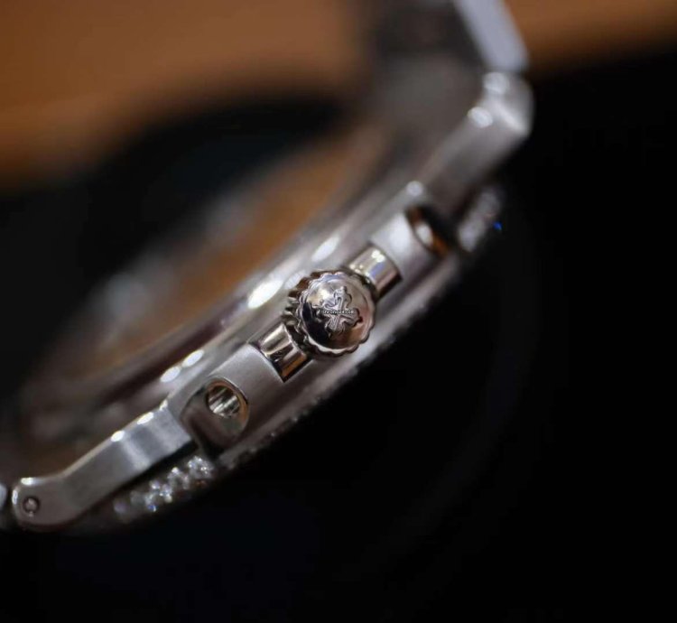 Patek Philippe Nautilus White Gold Diamond Automatic Watch 40mm