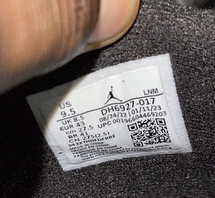 Jordan 4 Thunder
