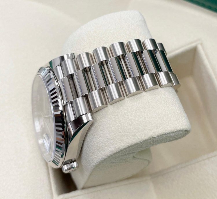 Rolex Day-date 40 Unworn Olive Green Roman Dial 40mm White Gold Fluted Bezel 228239 President Bracelet