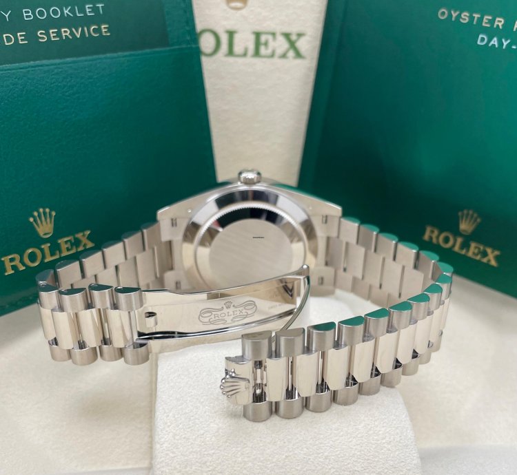 Rolex Day-date 40 Unworn Olive Green Roman Dial 40mm White Gold Fluted Bezel 228239 President Bracelet