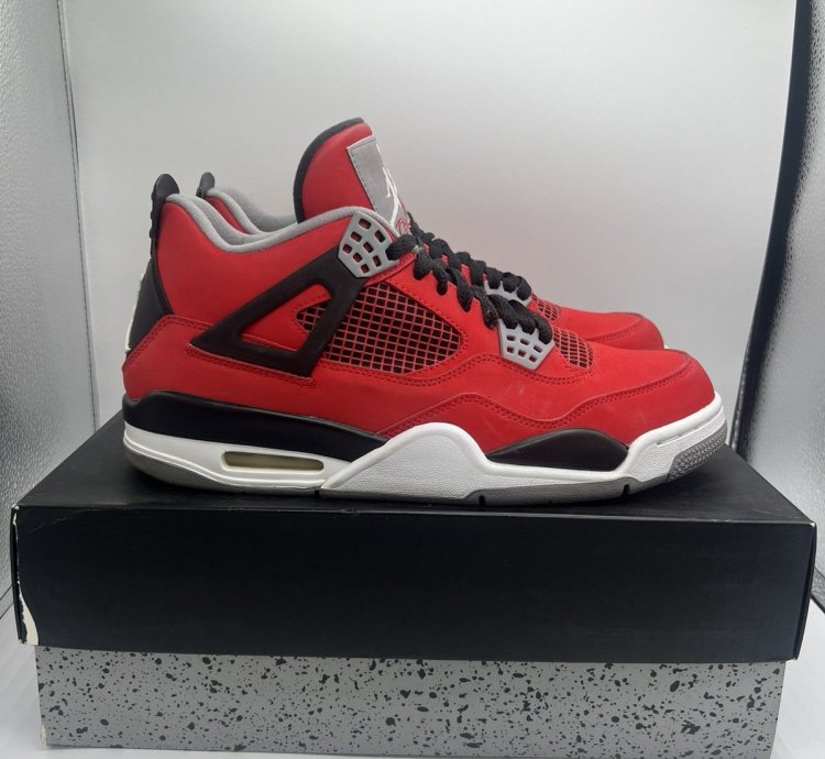 Jordan 4 Toro Bravo
