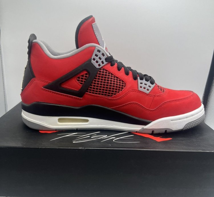 Jordan 4 Toro Bravo