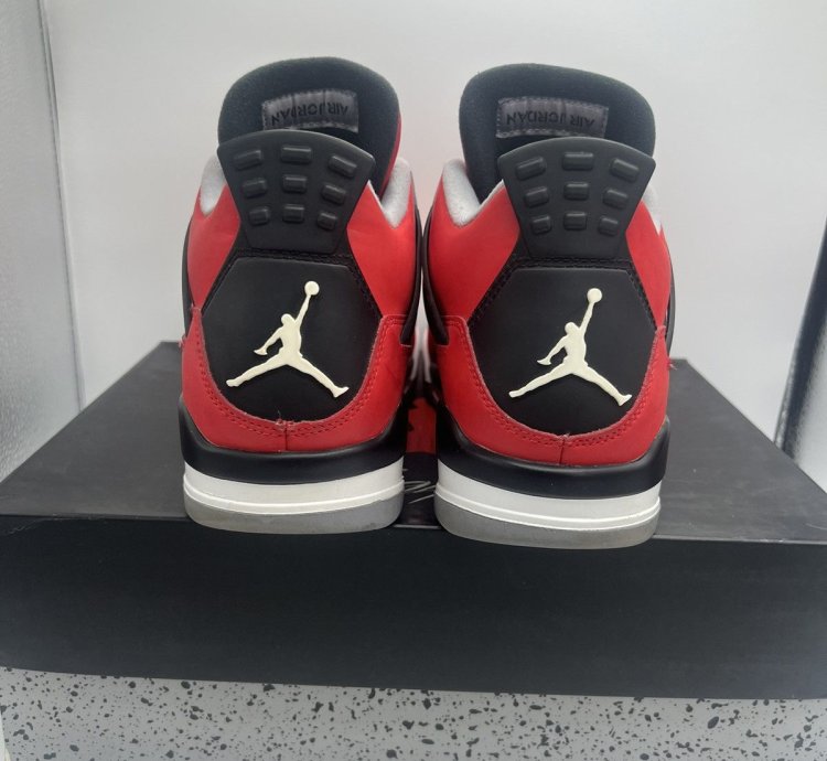 Jordan 4 Toro Bravo