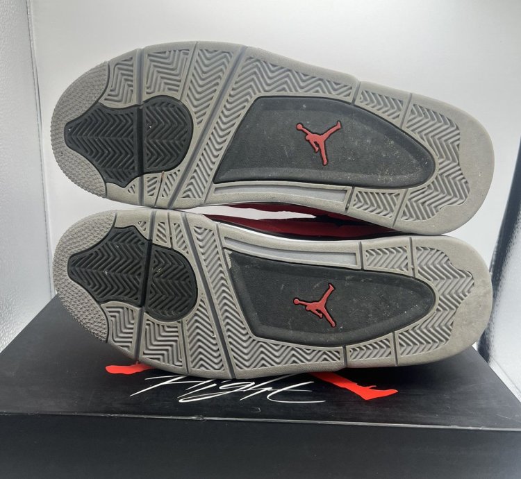 Jordan 4 Toro Bravo