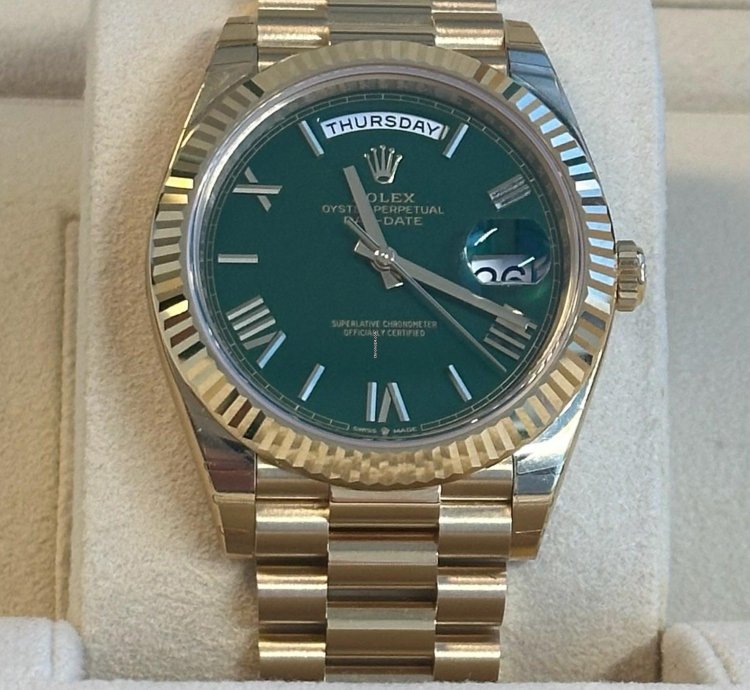 Rolex Day-date 40 Unworn Yellow Gold Day-date 40 Presidential Green Dial 228238 Full Stickers