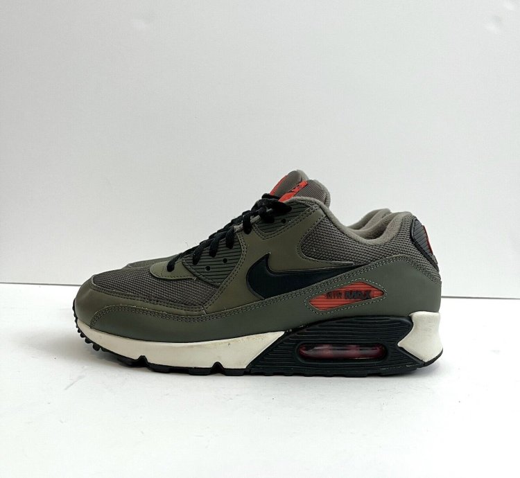2018 Nike Air Max 90 Essential Olive Green Super Rare Sz 9 5