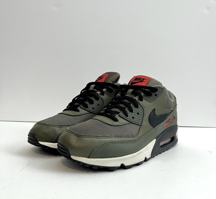 2018 Nike Air Max 90 Essential Olive Green Super Rare Sz 9 5