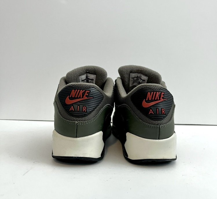 2018 Nike Air Max 90 Essential Olive Green Super Rare Sz 9 5