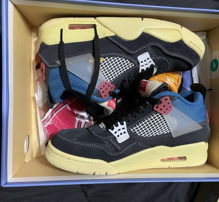 Jordan 4 Union