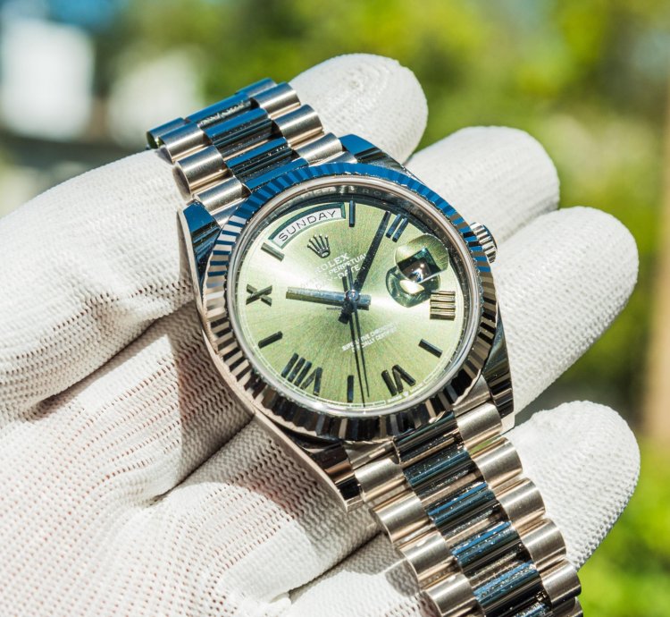 Rolex Day-date 40 White Gold - Olive Green Dial
