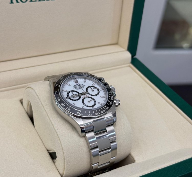 Rolex Daytona Panda White Nuovo 2025 Aprile New Model Full Set Con Documenti Scatola Rolex