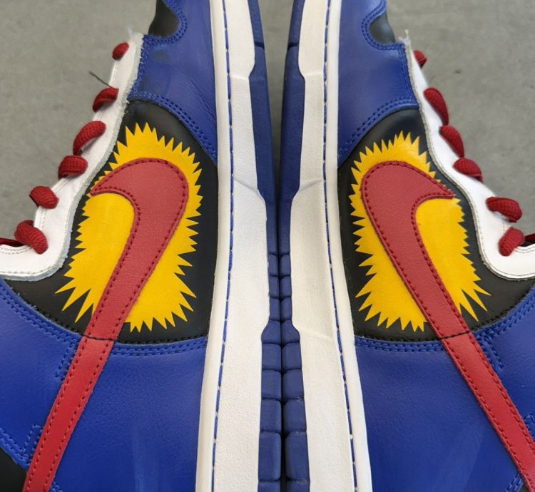 2018 Nike Sb Dunk High Comic 305050-064 Size 12