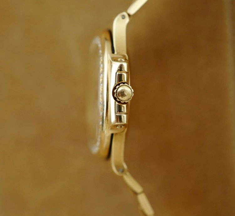 Patek Philippe Nautilus Yellow Gold Nautilus Ref 3800 With Diamond Bezel And Ceramic Dial